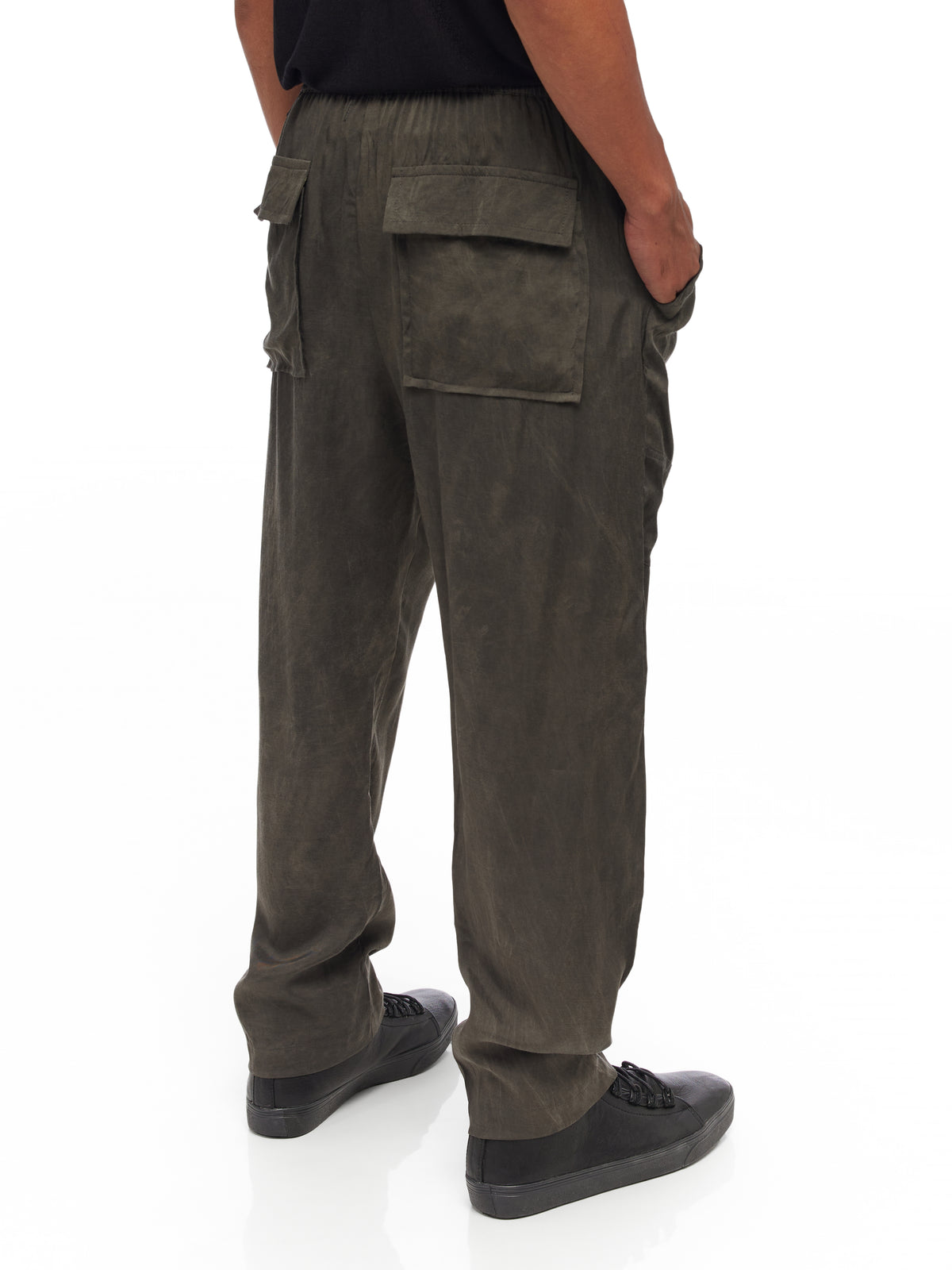 Essential Lyocell Pants